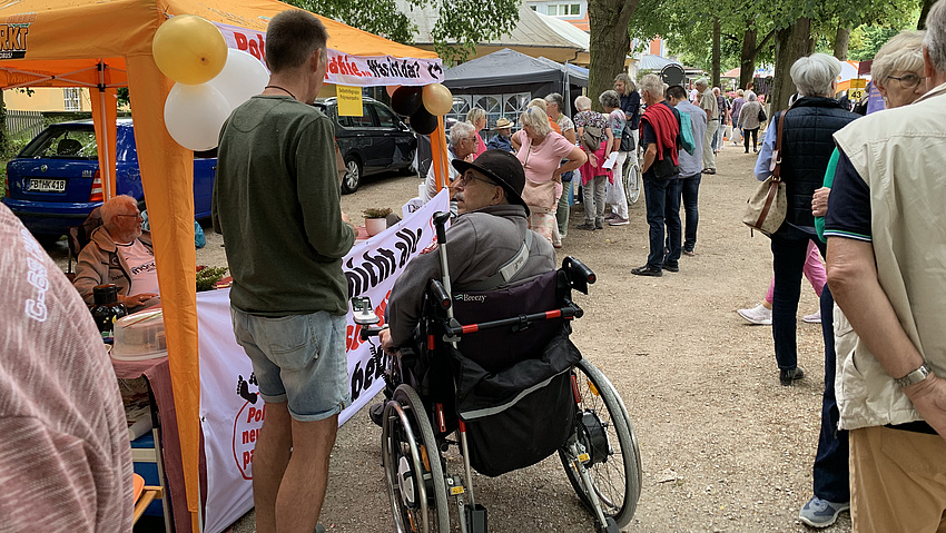 Die Selbsthilfe-MEILE 2023 in Bad Nauheim - Menschen im Gespräch