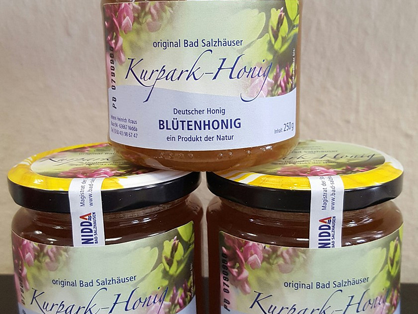 Eine ganz besondere Spezialität: Honig aus dem Kurpark Bad Salzhausen (Foto: Kur- und Touristik-Info Bad Salzhausen)