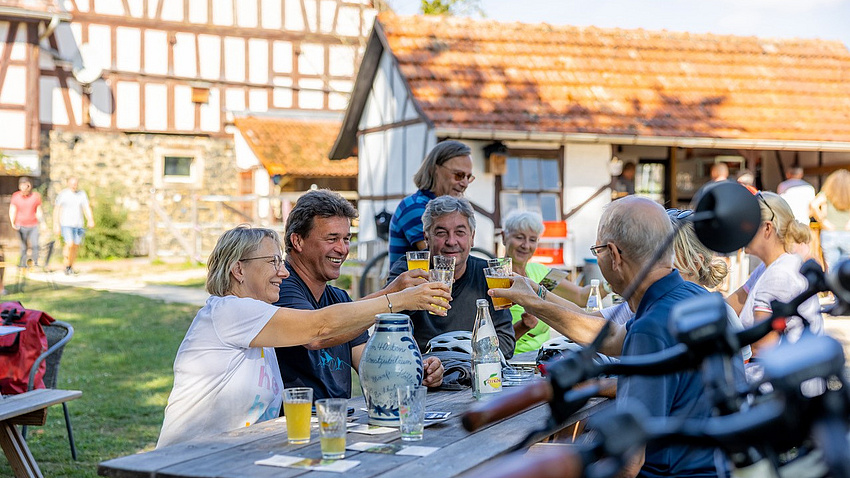 Ein Ausflug in den Biergarten oder ein Open-Air Kino besuchen - das ist Sommer pur.